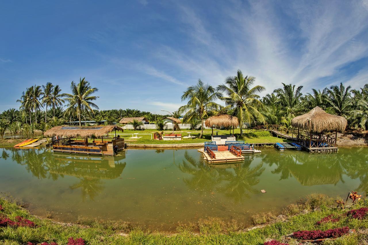 Sinar Eco Resort Kampong Bukit Panjang Buitenkant foto